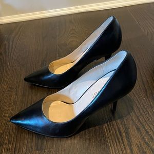 Nine West Black Pumps